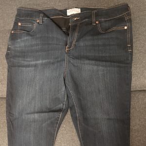 Molly & Isadora Dark Wash ankle short size 18 Jeans